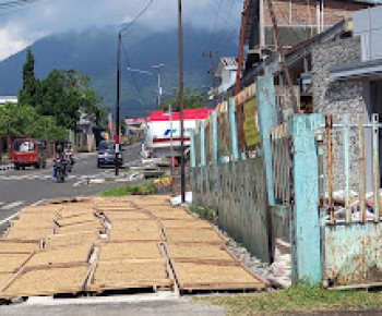 DPRD Minta Pemda Manggarai Tindak Tegas Pemilik Toko Aneka Ruteng