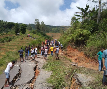Jalan Utama ke Ndoso Putus Total, Akses Menuju Labuan Bajo Makin Panjang