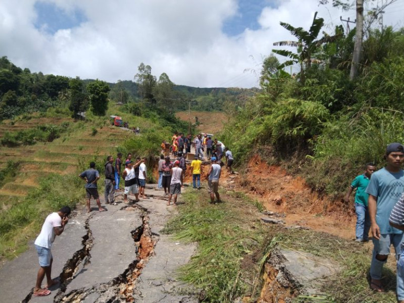 Jalan Utama ke Ndoso Putus Total, Akses Menuju Labuan Bajo Makin Panjang