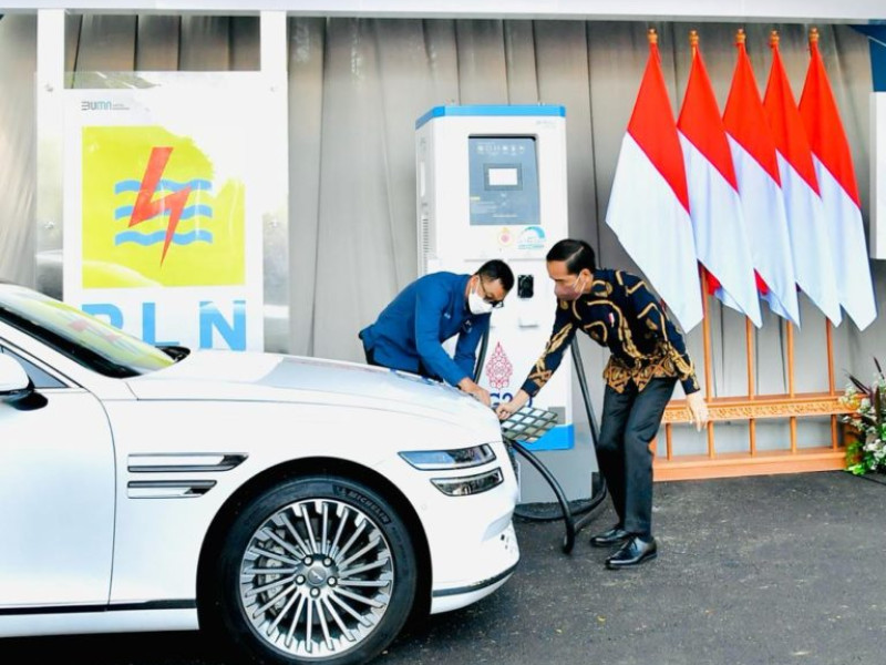 SPKLU Ultra Fast Charging Pertama di Indonesia Diresmikan Jokowi