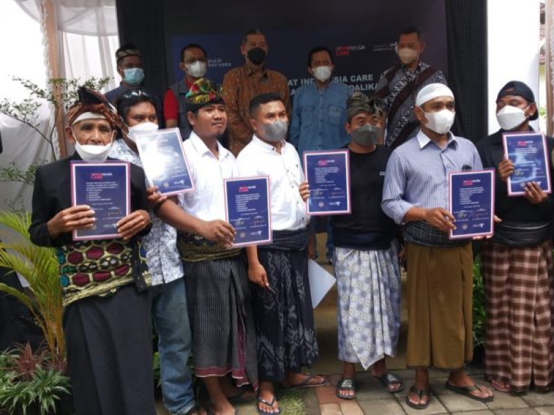 Kemenparekraf Serahkan 300 Sertifikat Indonesia Care di Mandalika