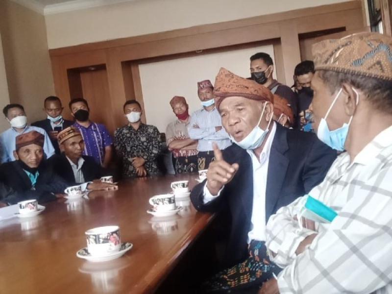 Baru Dilantik Jadi Kepala SMPN 1 Ruteng, Albertus Langsung Korupsi