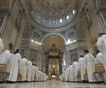 Homili Paus pada Misa Krisma: imam harus memusatkan perhatian pada Yesus