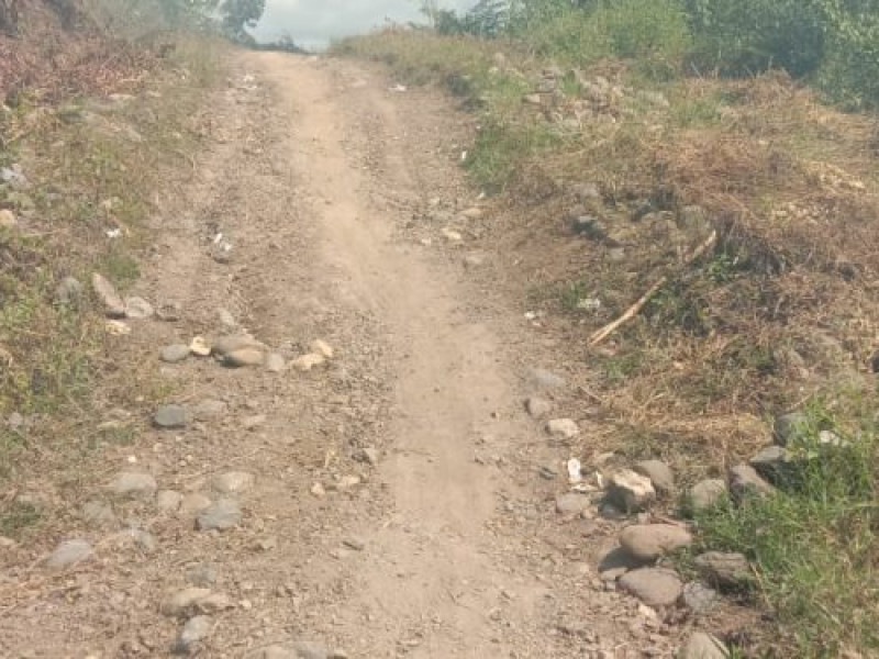Tak Sesuai Janji Kampanye, Warga Tolak Proyek Rehab Jalan di Reok