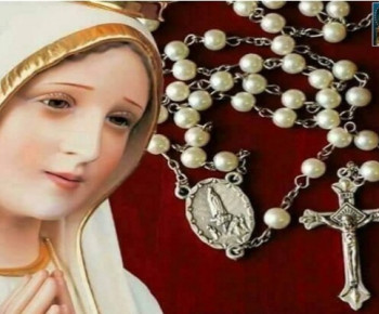Sendal Seribu, Rosario Suci: Saat Hati Dirantai dan Jatuh Cinta pada Yesus