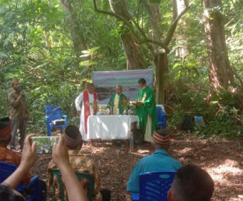 Komisi JPIC SVD Ruteng Tanam Pohon di Ulu Wae Luwuk