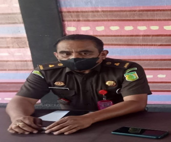 Tuntut Keadilan, Rita Zenak Desak Kejari Periksa 8 Wartawan lain di Flotim