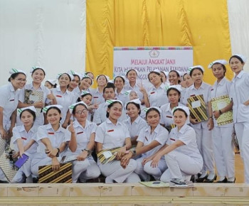 Mahasiswi Semester II Kebidanan Unika Ruteng Adakan Upacara Capping Day