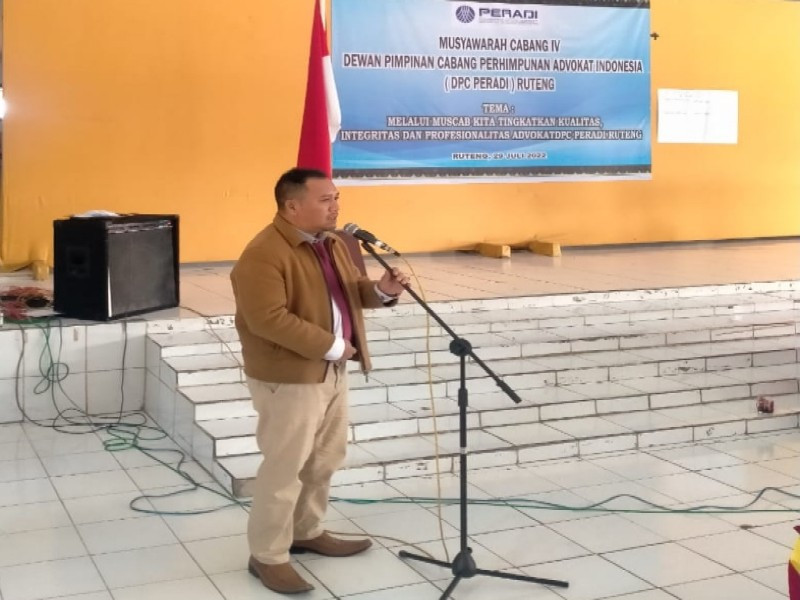 Terpilih Jadi Ketua DPC Peradi Ruteng, Boy Koyu: Siap Menjadi Lebih Baik