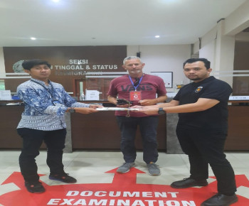 Kantor Imigrasi Kelas I TPI Mataram Bantu Pemulangan WN Australia