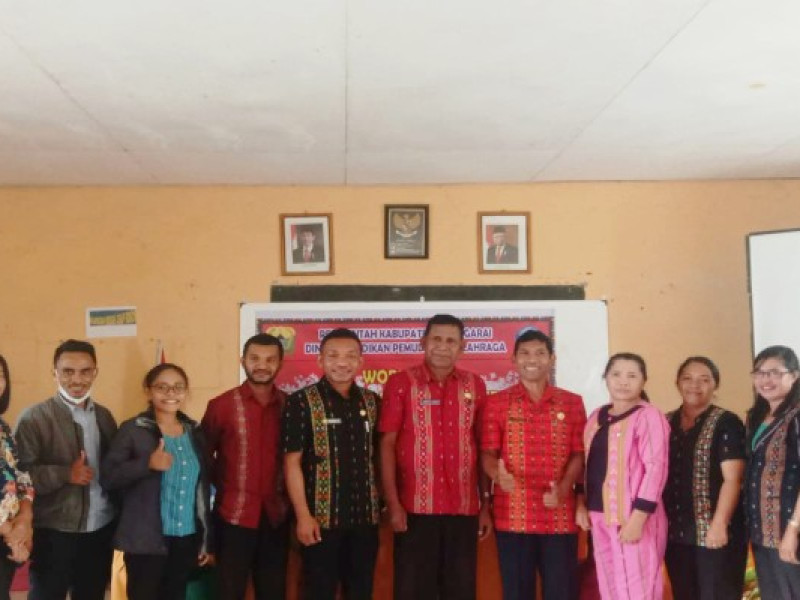 Sejumlah Tenaga Pendidik SD se Kecamatan Ruteng Ikuti Workshop IKM di SDI Wae Belang