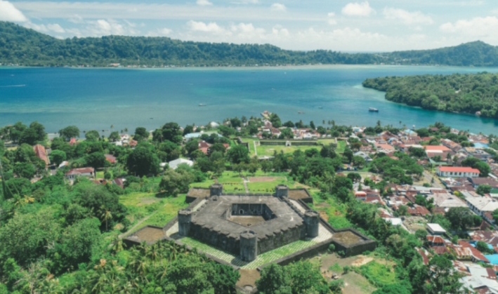 Banda Neira