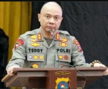 Belum Sempat Dilantik, Irjen Teddy Minahasa Ditangkap