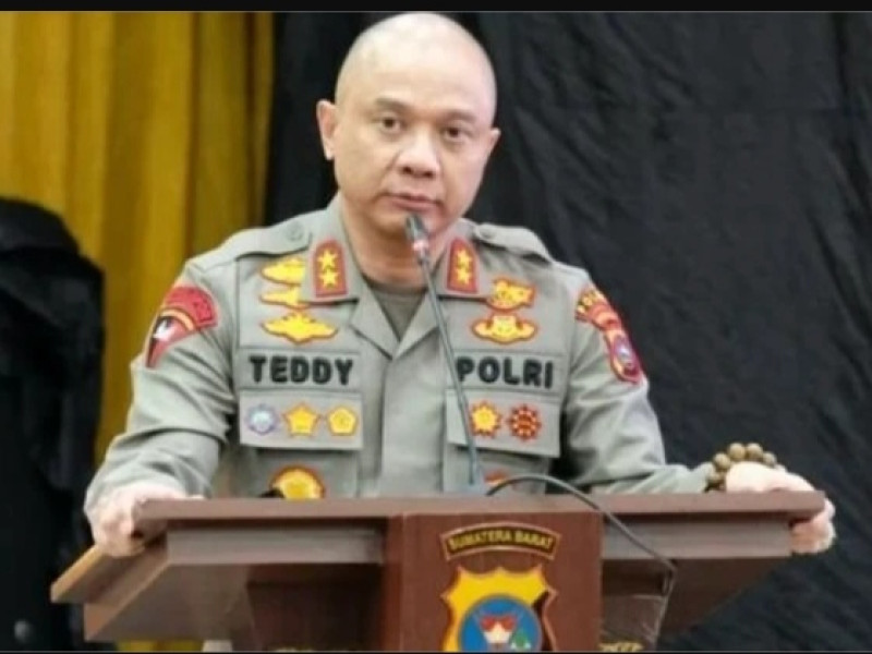 Belum Sempat Dilantik, Irjen Teddy Minahasa Ditangkap