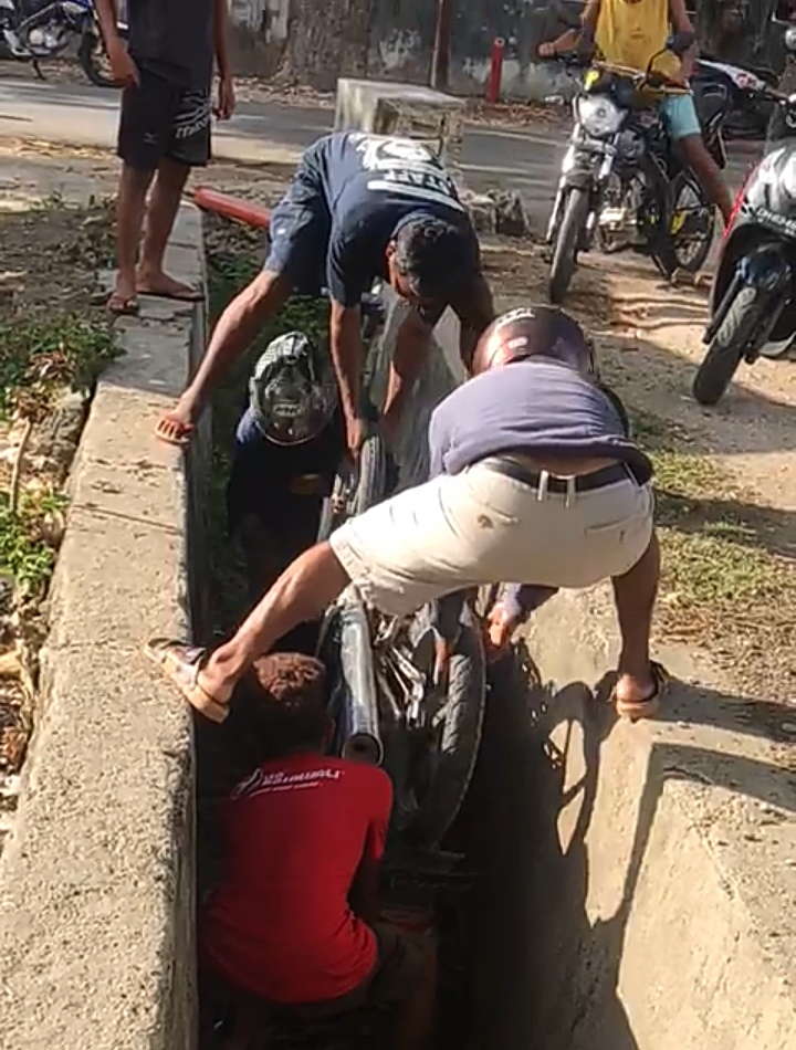 Sein kanan belok kiri