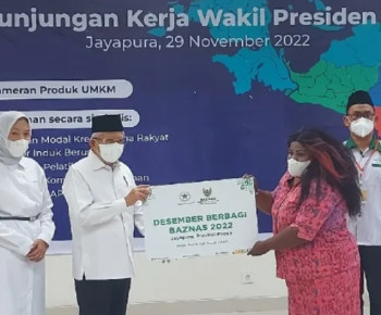 Desember Berbagi, Wapres salurkan 600 paket sembako Baznas di Jayapura