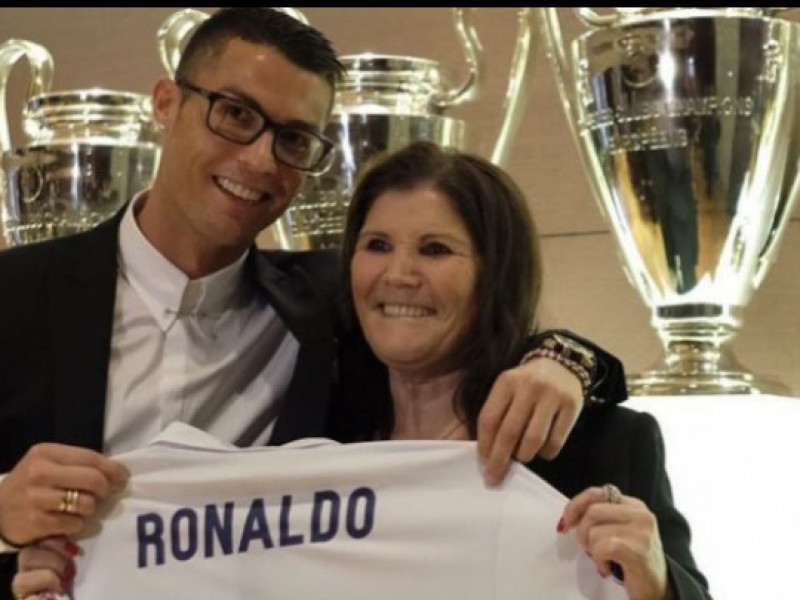 Menginsipirasi, Jejak CR7 dari Keluarga Miskin hingga jadi Pemain Top Dunia