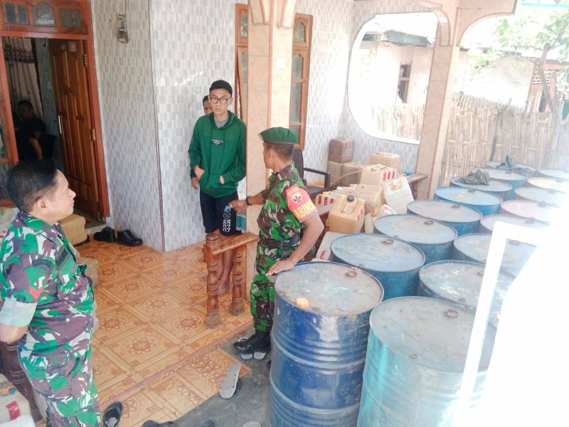 Minyak Tanah Langka hingga Warga Rela Ngantri, Agen di Reo Malah Lakukan Penimbunan