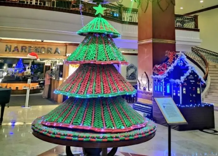 Pohon Natal Unik