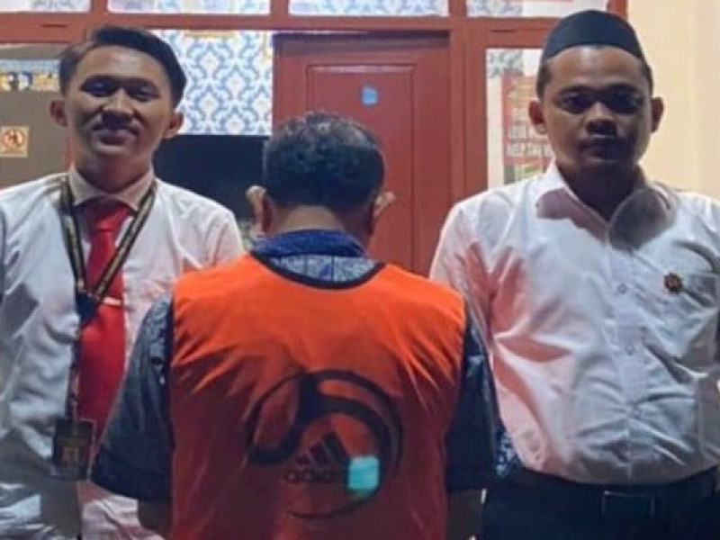 Kepsek Setubuhi Muridnya