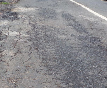 Telan Anggaran Rp6 M, Jalan Dangka Mangkang – Benteng Jawa Mulai Retak