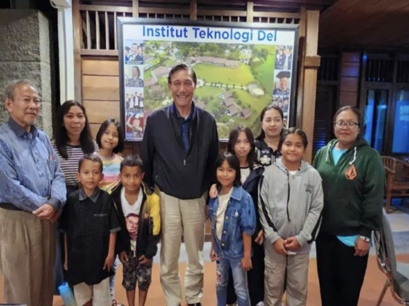 Nono Berlatih ke Olimpiade Matematika Asia di Kampus IT Del Milik Luhut