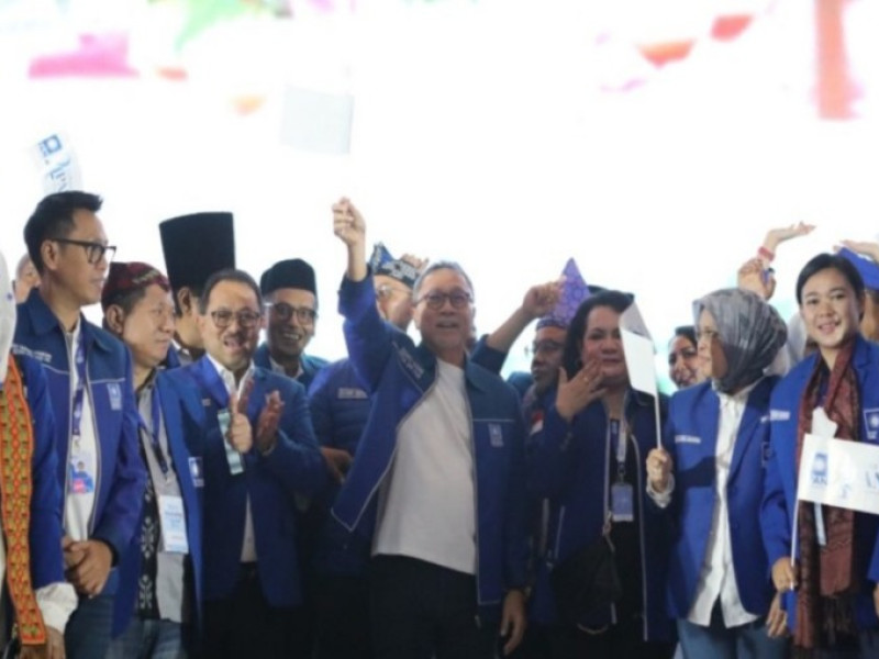 Rakernas PAN Gelar di Jawa Tengah, Jokowi: Sedang Dekati Ganjar Pranowo