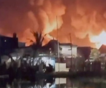 Depo Pertamina Plumpang Terbakar, Warga Berlarian Jauhi Lokasi