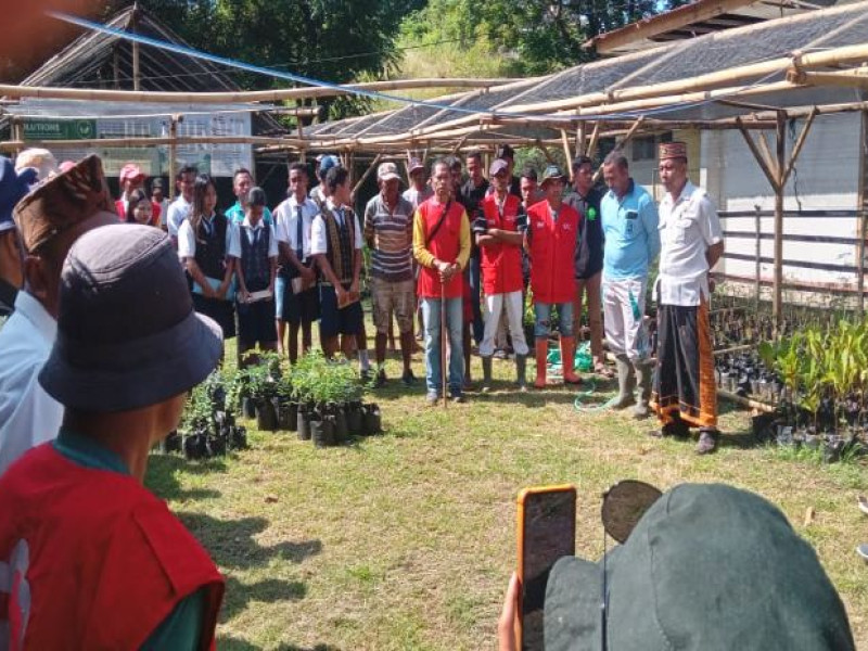 SIBAT Mata Air Bareng PMI Manggarai Gelar Tanam Pohon Rayakan Hari Hutan Sedunia