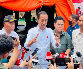 Jokowi Sampaikan Hal Ini Kepada Korban Kebakaran TBBM Pertamina Klumpang