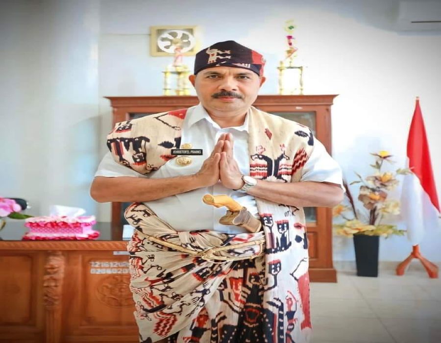 Bupati Sumba Timur
