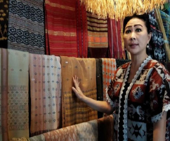 Tenunan Khas Motif Mata Manuk dari Lembor Bakal Digunakan 11 Kepala Negara KTT ASEAN 2023