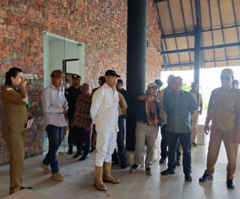 Ke TTU, Gubernur NTT Tinjau PLBN Napan dan Serahkan Bantuan Rp11 M Lebih