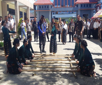 Kapolda NTT Johny Asadoma ke SMK Sadar Wisata, Namanya Jadi Asa Doma, Ini Maknanya