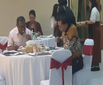 Di Ruteng, Kapolda NTT Makan Malam Bersama Ketua Bapilu Golkar Heri Ngabut