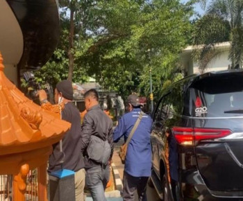 Tidak Gunakan Mobil Dinas Johnny Plate Hendak Kelabui Wartawan di Kejagung