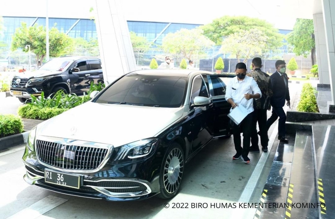 Mobil Mewah Rp6 Miliar