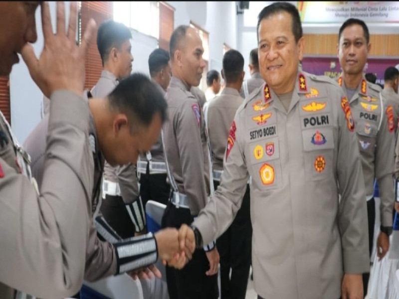 Lancarkan Gelaran ASEAN Summit 2023, Kapolda Sulsel lepas 75 Personel Dit Lantas Polda Sulsel ke Labuan Bajo