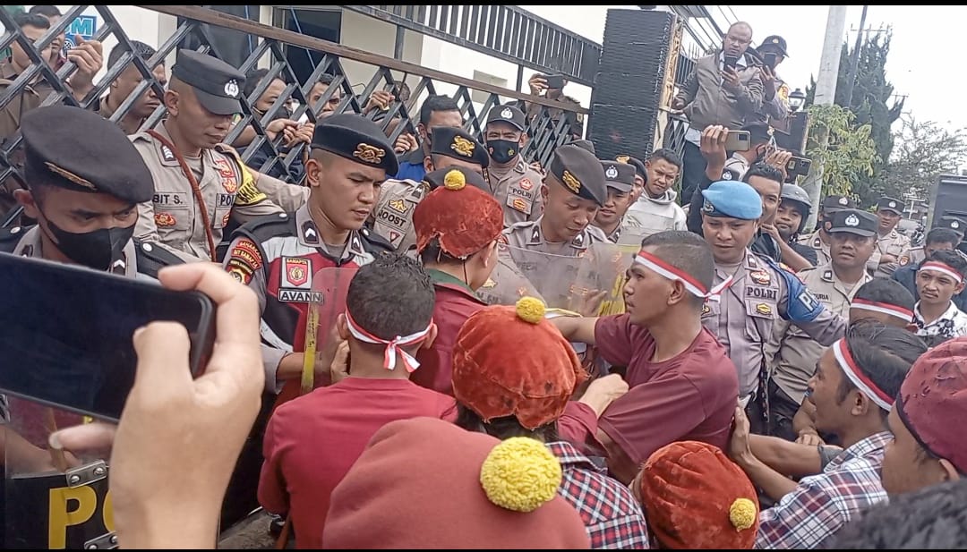 Copot Kajari Manggarai