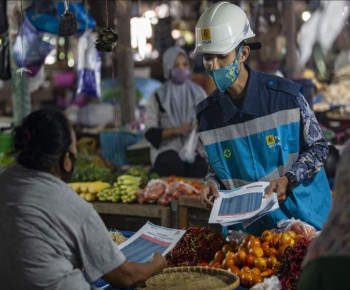 Terangi 18.377 Keluarga, PLN Salurkan Bantuan Penyambungan Listrik Rp18,6 Miliar