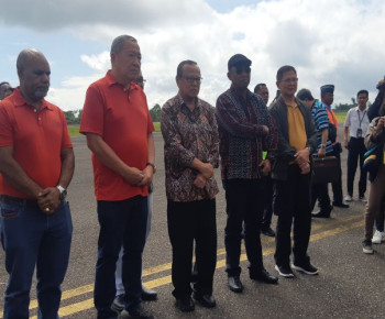 Wabup Puncak Jaya Papua Deinas Geleys Hadiri Peresmian Gereja Santo Nicolas Copu di Manggarai