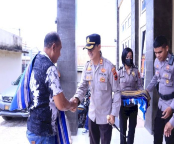 Dituding Bekingi Judi, Kapolres Sumba Barat Daya Sigit Harimbawan Beri Penjelasan