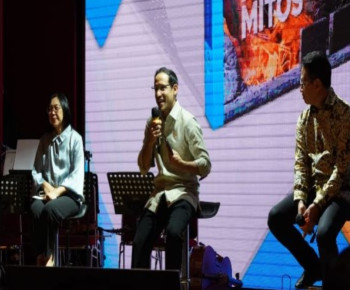 Kisah Alumni SMK Pusat Keunggulan Sadar Wisata Bikin Mendikbudristek Terharu