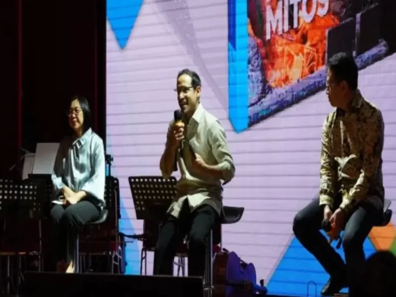 Kisah Alumni SMK Pusat Keunggulan Sadar Wisata Bikin Mendikbudristek Terharu