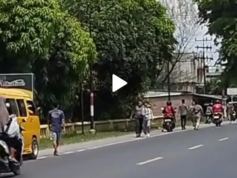 Viral Video Tawuran Antara Pelajar Pecah di Depan Polsek Binjai
