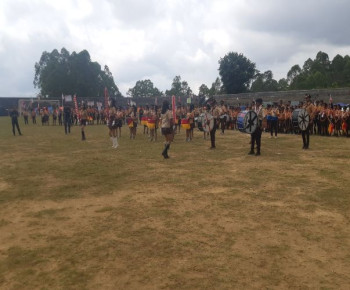 Walau Sempat Diintimidasi dan Dapat Nasi Basi Drumband SMAN 1 Lelak Tampil Allout