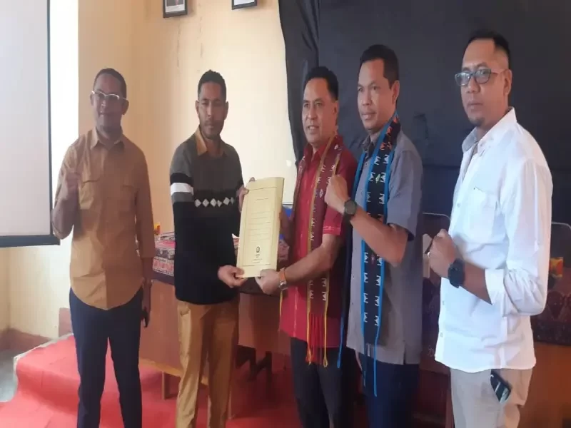 Puluhan Siswa SMA Karya Ruteng Dapat PIP Aspirasi Partai Gerindra