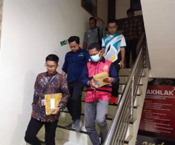 Cakep, PPK Proyek Pengembangan Perpipaan Rana Masa Kenakan Rompi Tahanan