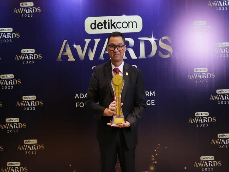 Raih Detikcom Awards 2023, PLN Dinilai Terdepan dalam Transisi Energi