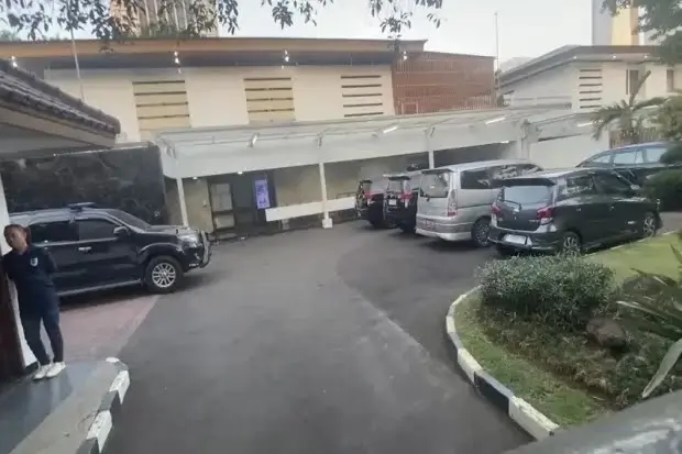 Rumah Dinas Mentan Yasin